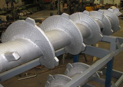 Robotic Hardfacing of Bark Transfer Screws with Tungsten Carbide