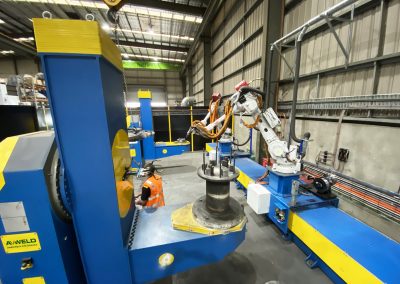 Twin robot automated MIG welding cell